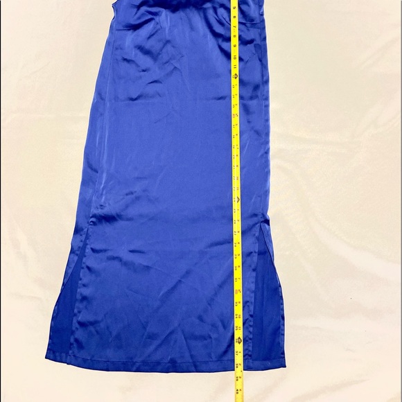 Shinestar Satin Split Hem Cami
Dress Royal Blue - Picture 14 of 15